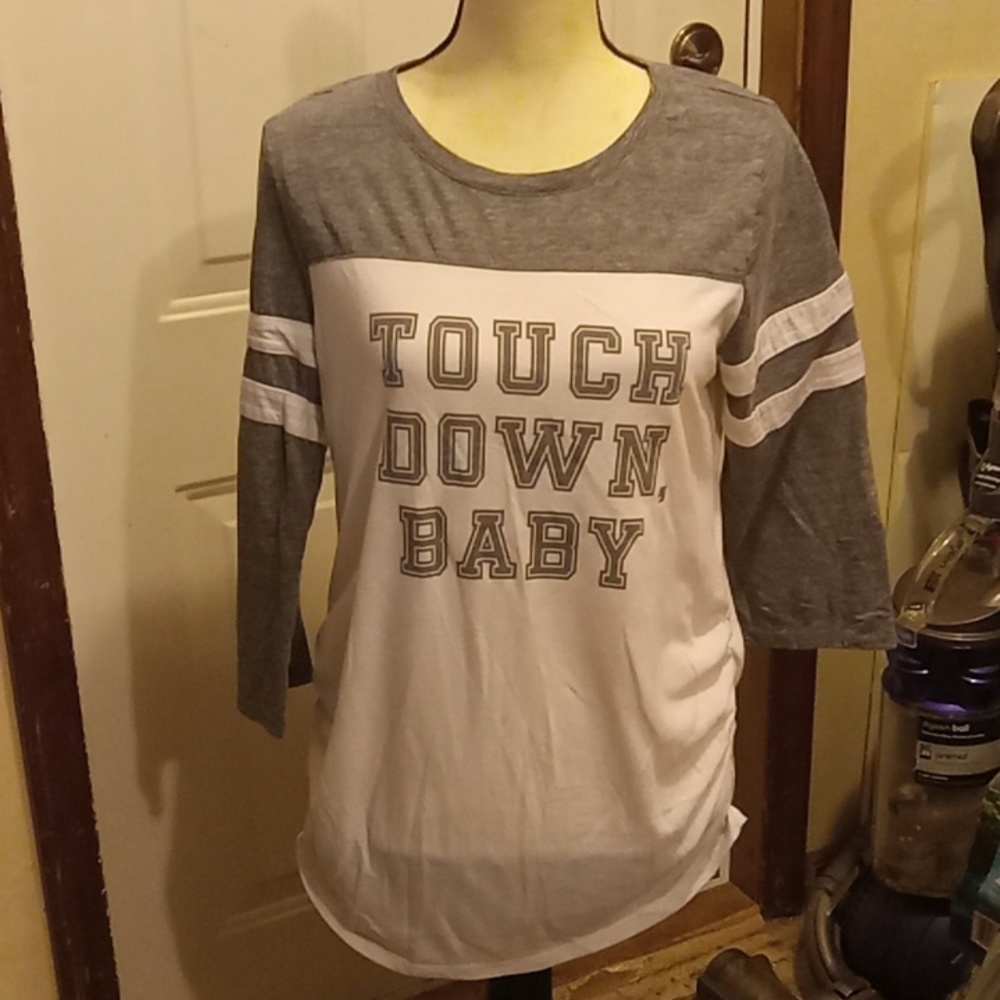 Motherhood Maternity Wear Touch Down Baby Gray & White Tee‎  Size L
